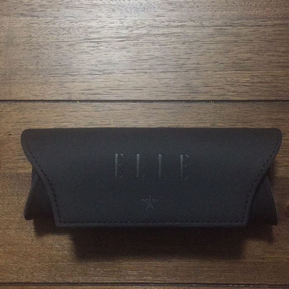 🔷Elle Glasses Case